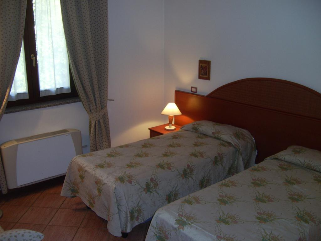 Hotel La Collinetta เซสโต คาเลนดิ ห้อง รูปภาพ