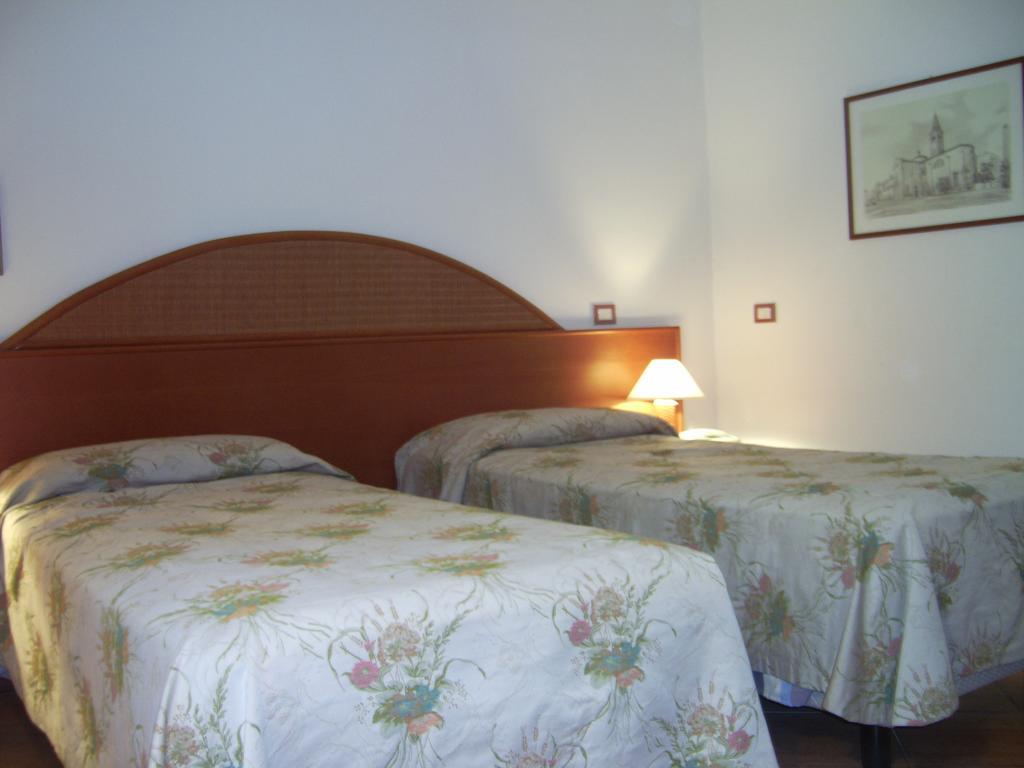Hotel La Collinetta เซสโต คาเลนดิ ห้อง รูปภาพ