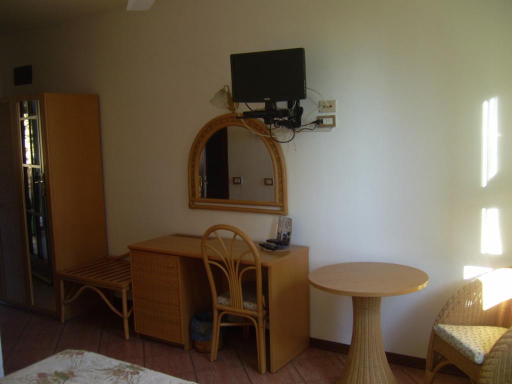 Hotel La Collinetta เซสโต คาเลนดิ ห้อง รูปภาพ