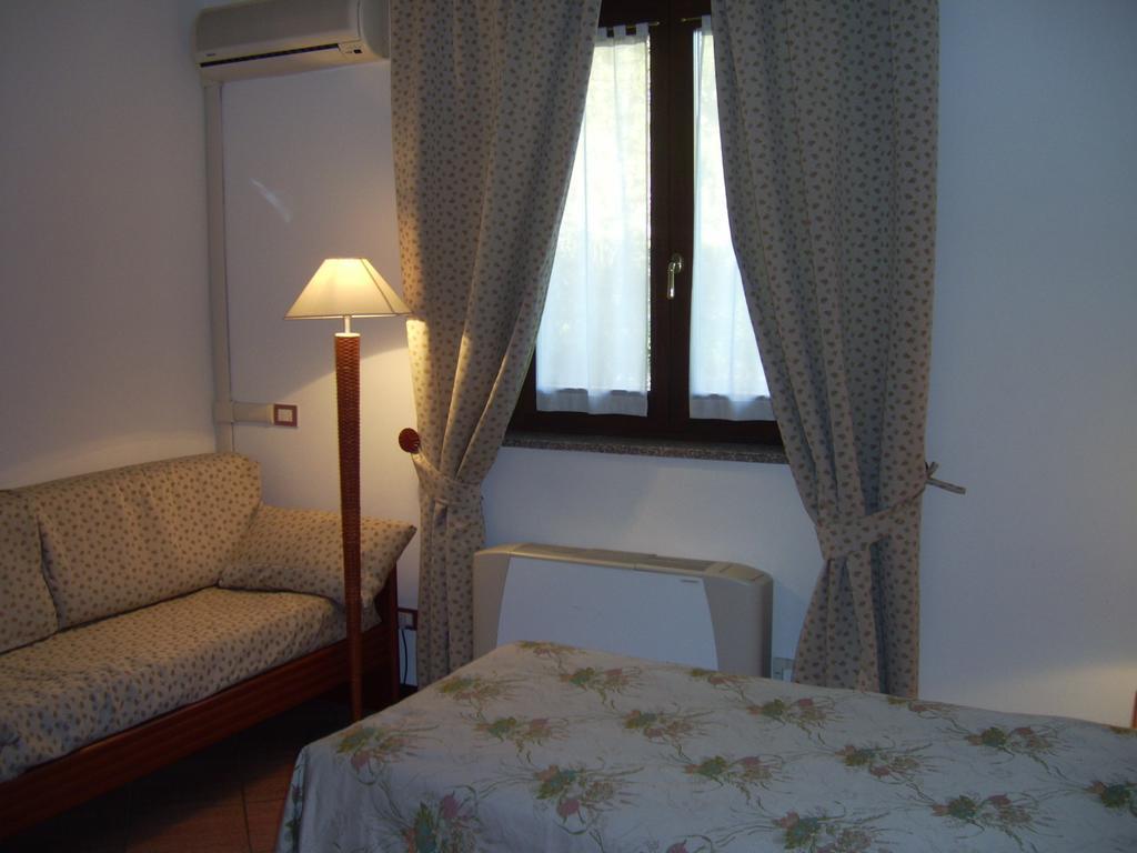 Hotel La Collinetta เซสโต คาเลนดิ ห้อง รูปภาพ